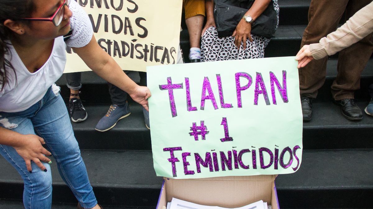 Foto: Un grupo de mujeres protestan contras lo feminicidios en la alcaldía Tlalpan, CDMX. Cuartoscuro