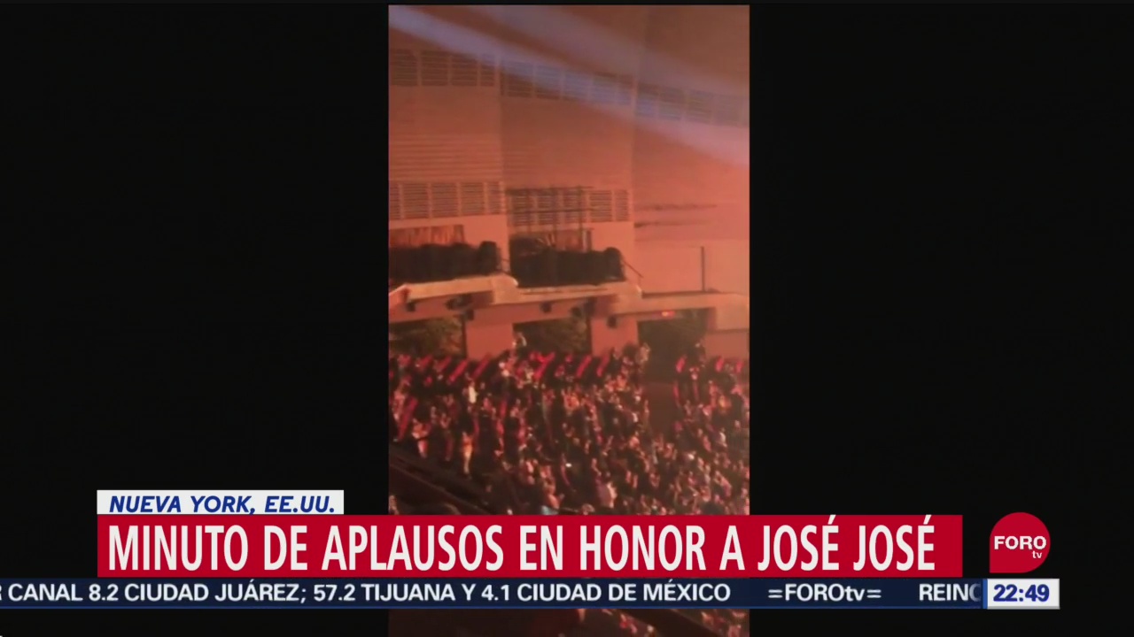 FOTO: Gloria Trevi pide un minuto de aplausos en honor a José José, 27 de septiembre de 2019