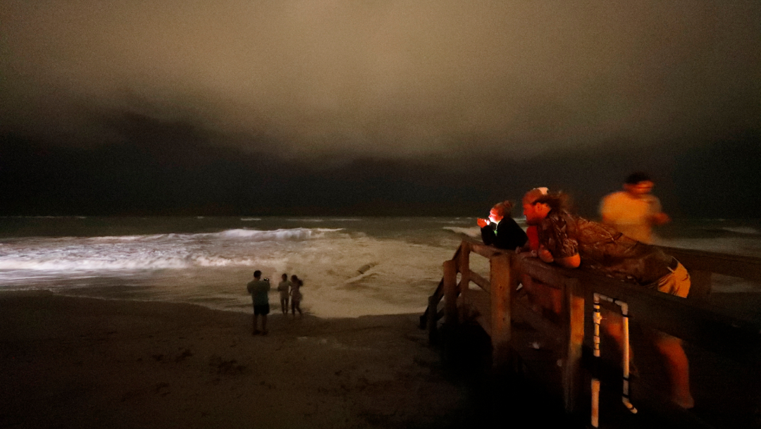 FOTO Huracán “Dorian”, de categoría 3, se acerca a costas de Florida (AP)
