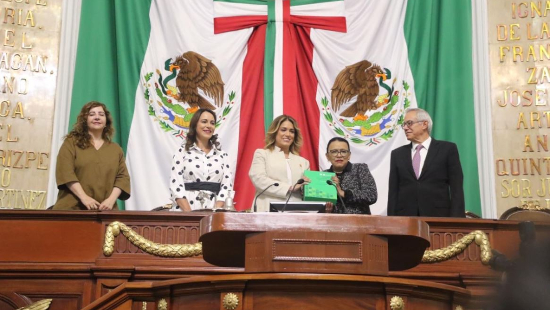 Foto: La secretaria Rosa Icela Rodríguez Velázquez entregó al Congreso de la CDMX, el primer Informe de Gobierno de Claudia Sheibaum, 1 septiembre de 2019