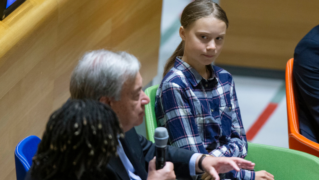 Foto: La activista de 16 años y Guterres abrieron este sábado la Cumbre Juvenil sobre el Clima de la ONU, que -pensada para jóvenes líderes interesados en el impulso de la acción climática-, 21 de septiembre de 2019 (AP)