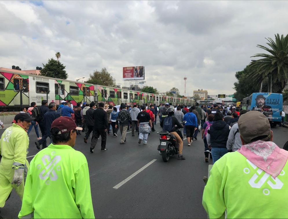 Foto Marcha de transportistas llega al Zócalo CDMX 3 septiembre 2019