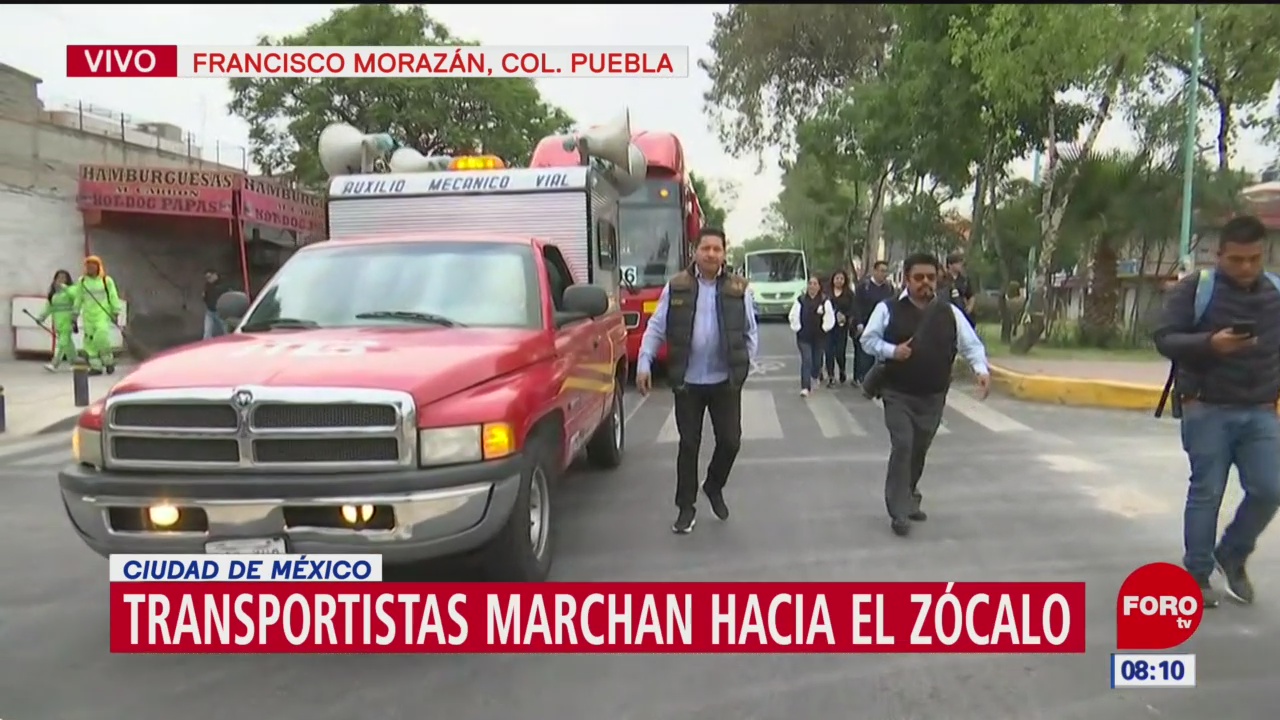 Marcha de transportistas rumbo al Zócalo sobre Av. Francisco Morazán