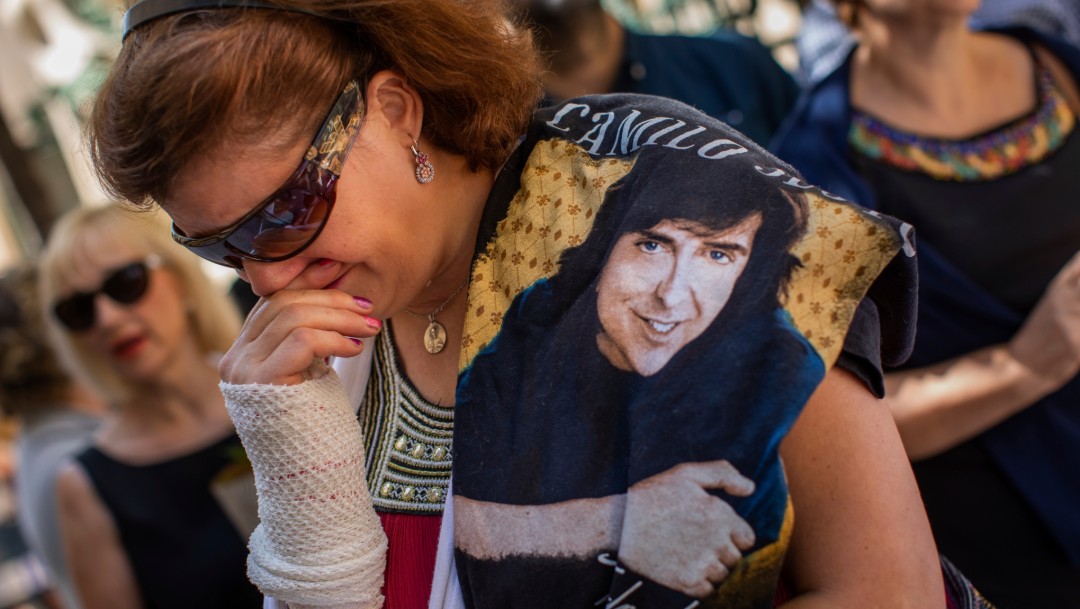 Foto: Mujer llora por Camilo Sesto, 9 de septiembre de 2019, Madrid, España