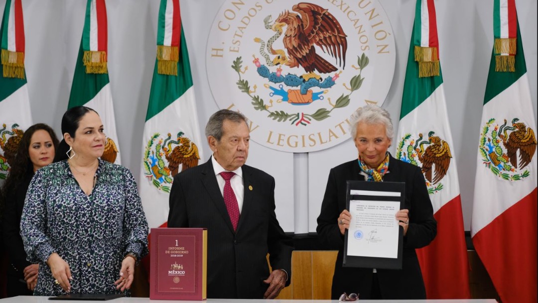 Foto: Olga Sánchez Cordero, secretaria de Gobernación, entrega al Congreso el Primer Informe de AMLO, el 1 de septiembre de 2019 (Graciela López /Cuartoscuro.com)