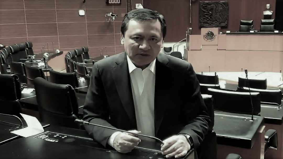 Osorio Chong insta a no desechar esfuerzo previo en caso Ayotzinapa