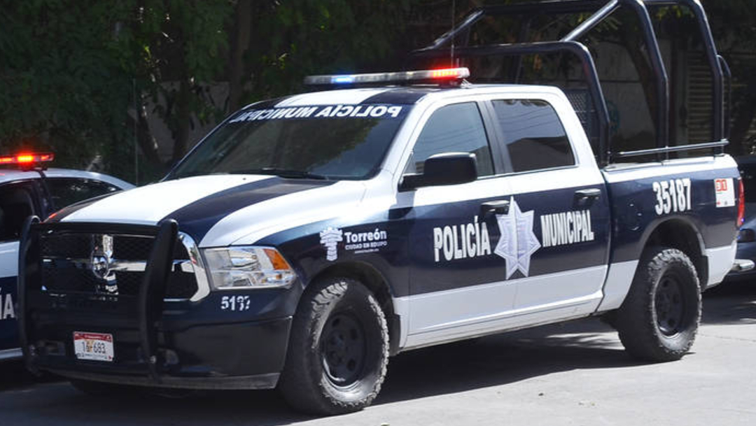 Policía Municipal de Torreón, Coahuila. (Twitter: @luisgdigital, archivo)