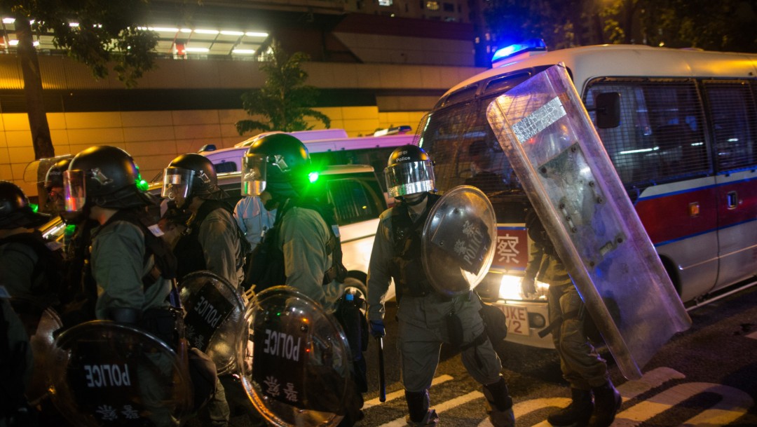 Foto: Policías durante protesta en Hong Kong, 3 de septiembre de 2019