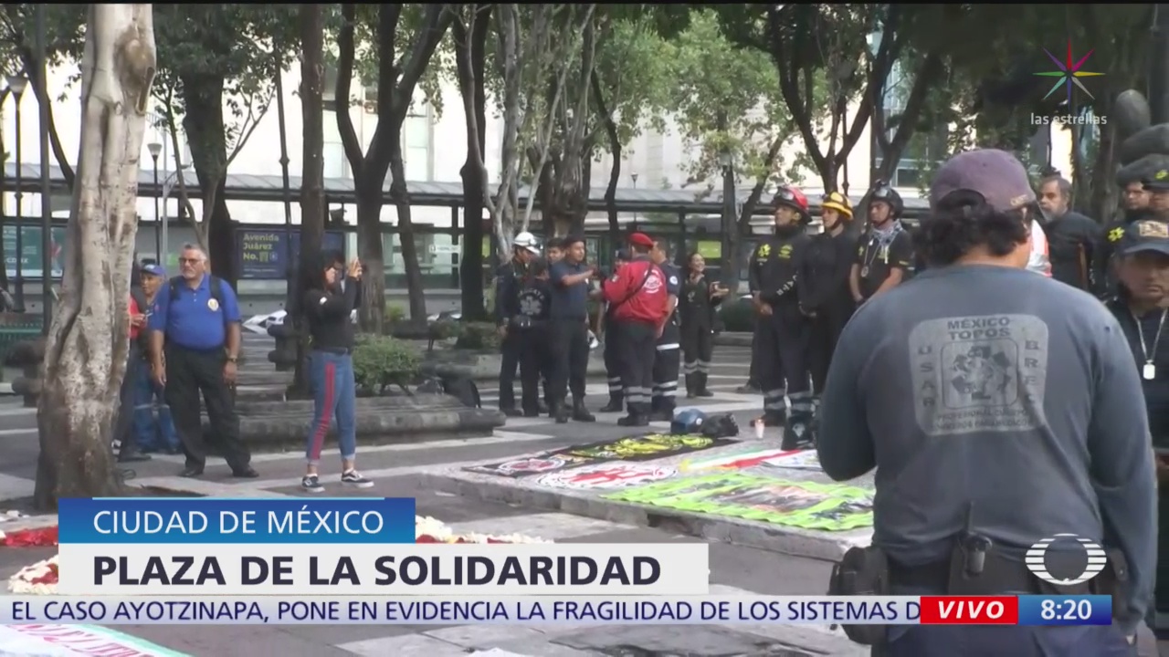 Recuerdan a víctimas del 19S en la Plaza de la Solidaridad de CDMX