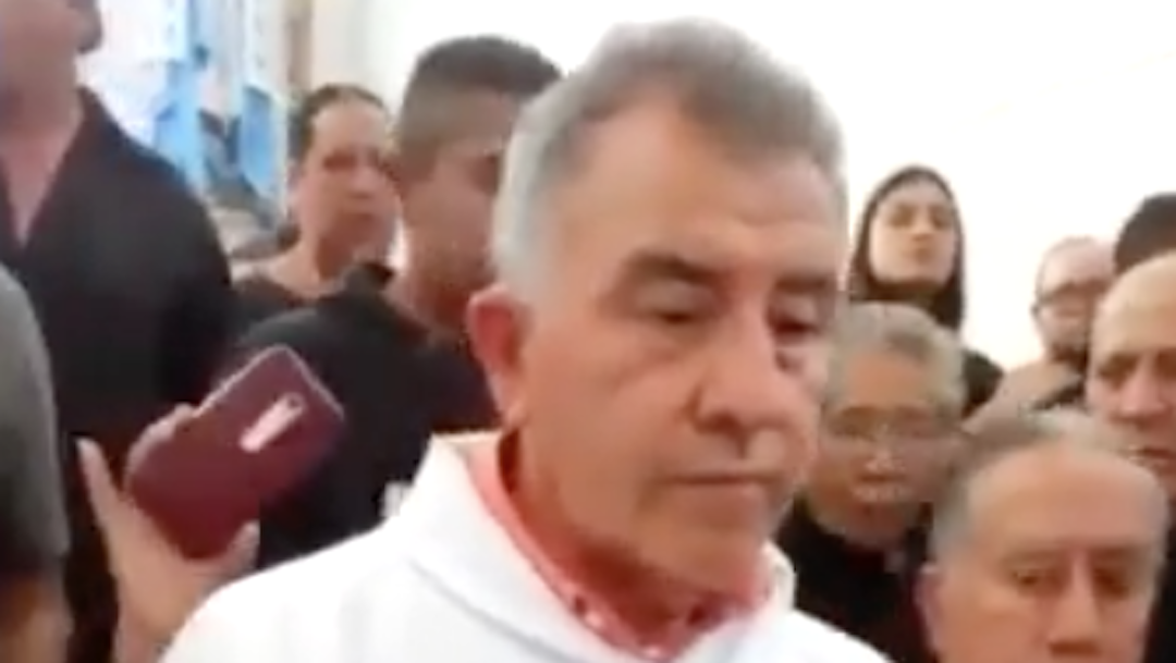 Foto Video: Sacerdote se niega a bendecir a difunto porque "era corrupto" 18 septiembre 2019