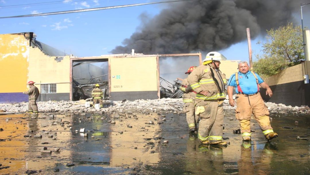 Foto Se incendia bodega de aceites en El Granjero, Ciudad Juárez 3 septiembre 2019