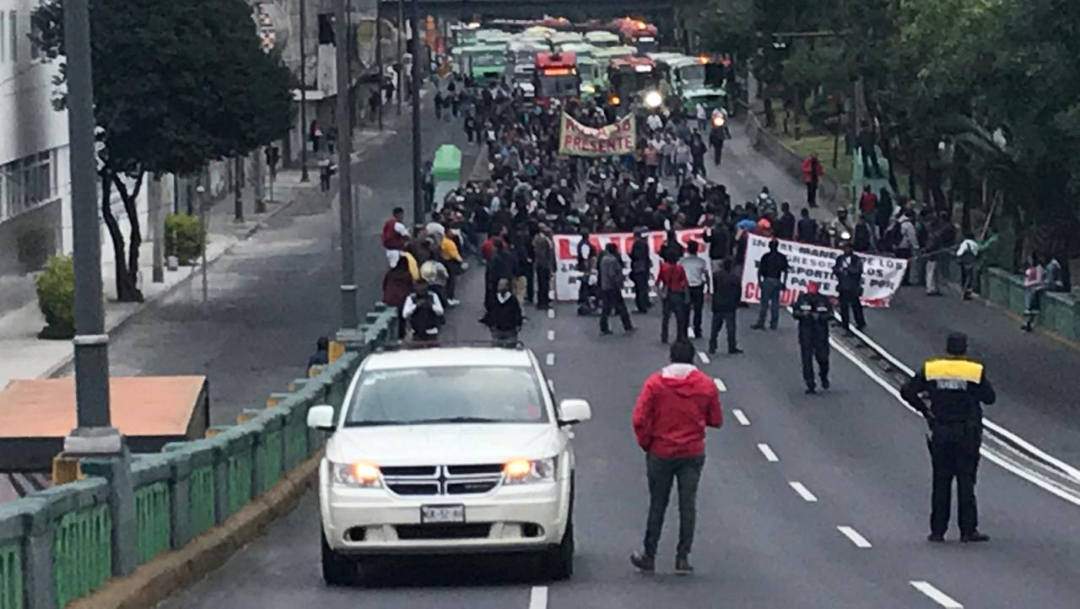 FOTO Transportistas que realizan bloqueos en CDMX, ¿qué piden y a qué se oponen? (Noticieros Televisa)