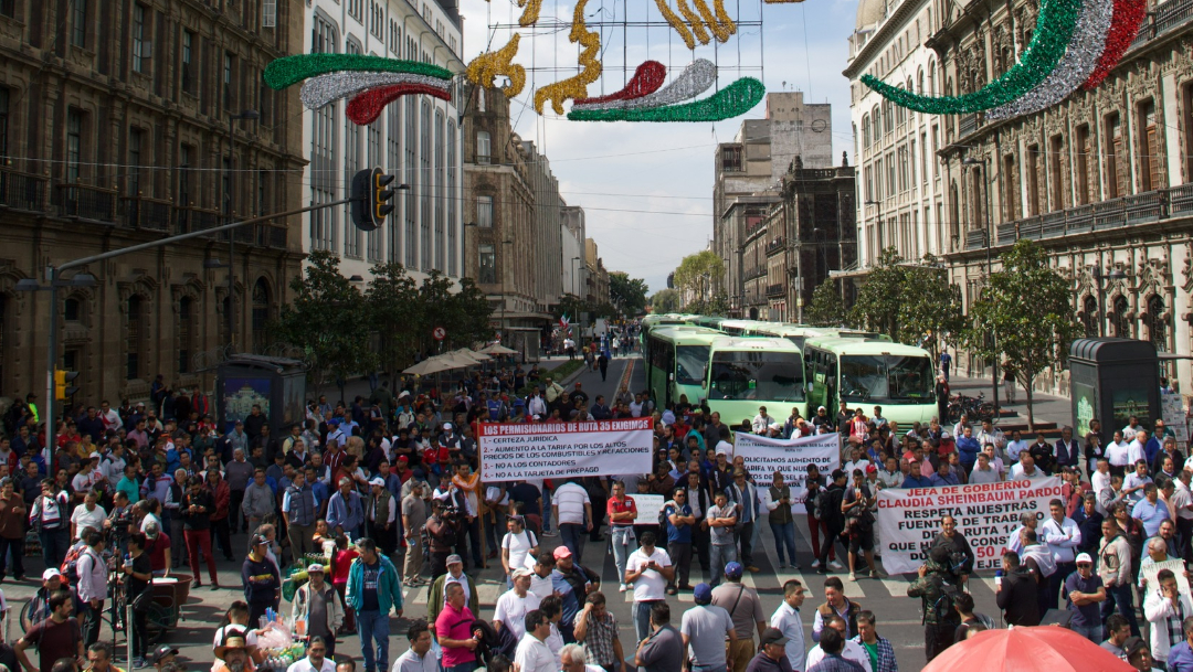 FOTO Transportistas CDMX amenazan con nueva movilización para el 17 de septiembre (Andrea Murcia/Cuartoscuro)