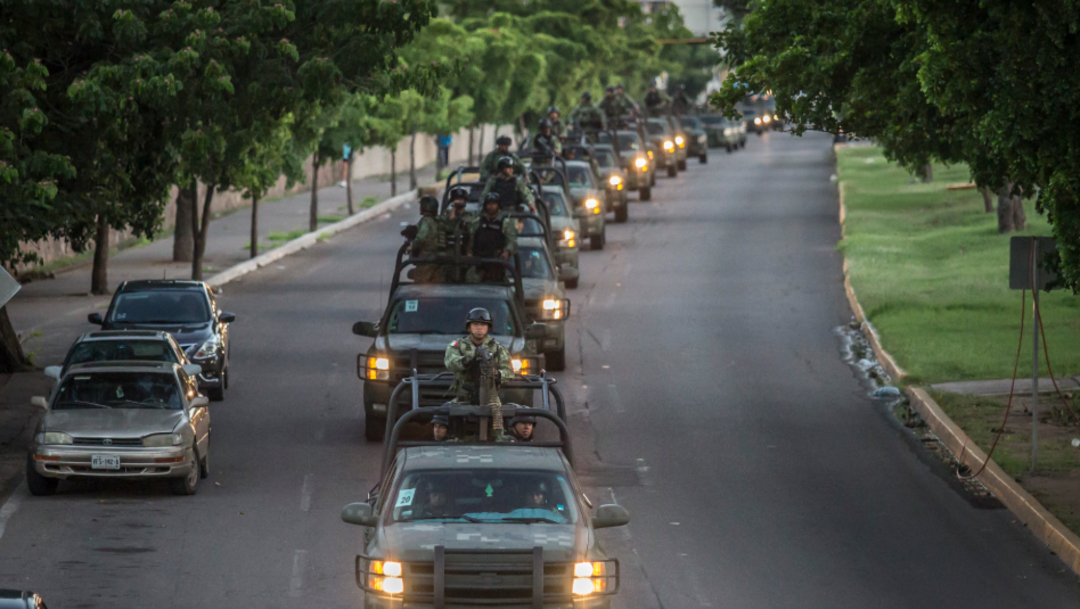Foto: Los 198 Fusileros Paracaidistas se sumarán a los 230 soldados de las fuerzas especiales que ya vigilan Culiacán, 21 de octubre de 2019 (Omar Martínez /Cuartoscuro.com)