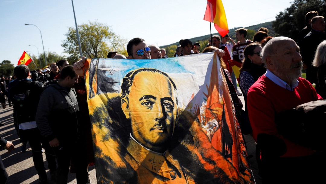 ¿Por qué es histórica la exhumación del dictador Francisco Franco, en España?