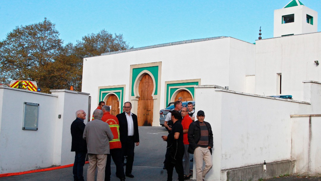 Foto Al menos dos heridos en tiroteo frente a mezquita en Francia, 28 de octubre de 2019