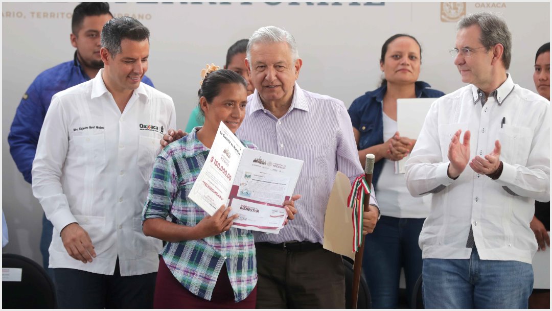 Foto: López Obrador anunció apoyos para escuelas en Oaxaca, 20 de octubre de 2019 (PRESIDENCIA /CUARTOSCURO.COM)