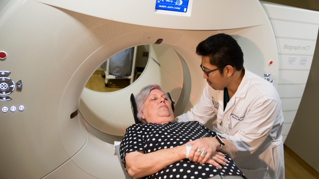 Foto: Paciente durante estudio de Alzheimer, 19 de mayo de 2015, Estados Unidos