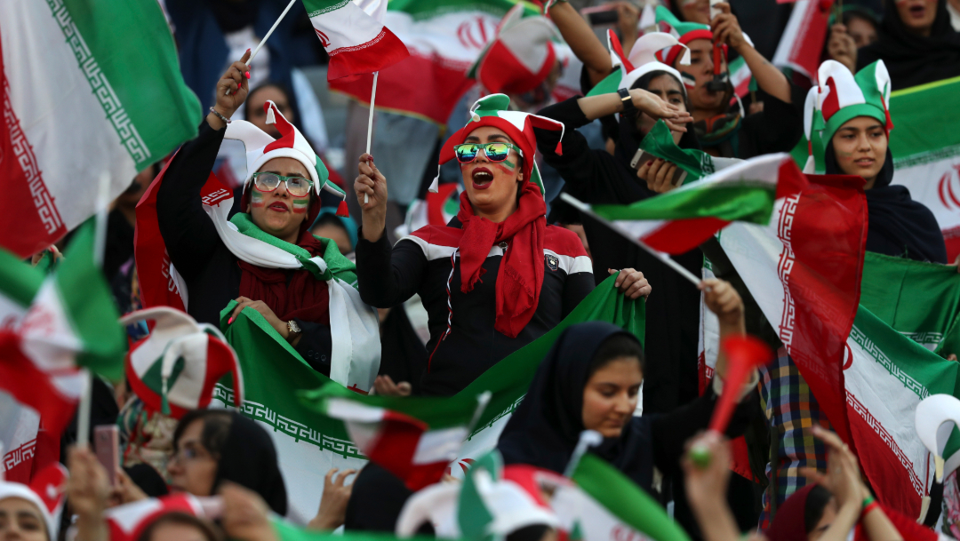 Foto: Mujeres iraníes en el partido de fútbol, 10 de octubre de 2019, (AP)