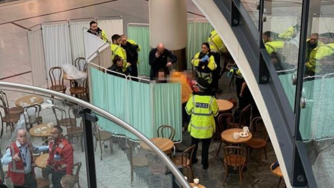 Ataque con cuchillo en centro comercial de Manchester deja 5 heridos