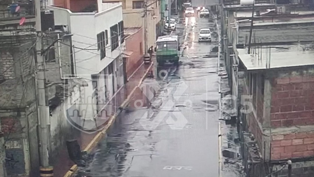 Foto: Autoridades CDMX atienden encharcamientos por lluvias en Xochimilco, 17 de octubre de 2019, Ciudad de México