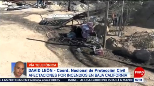 FOTO: Bomberos y militares siguen combatiendo incendios en Baja California, 28 octubre 2019