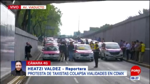 Caravana de taxistas se detienen en Viaducto Miguel Alemán