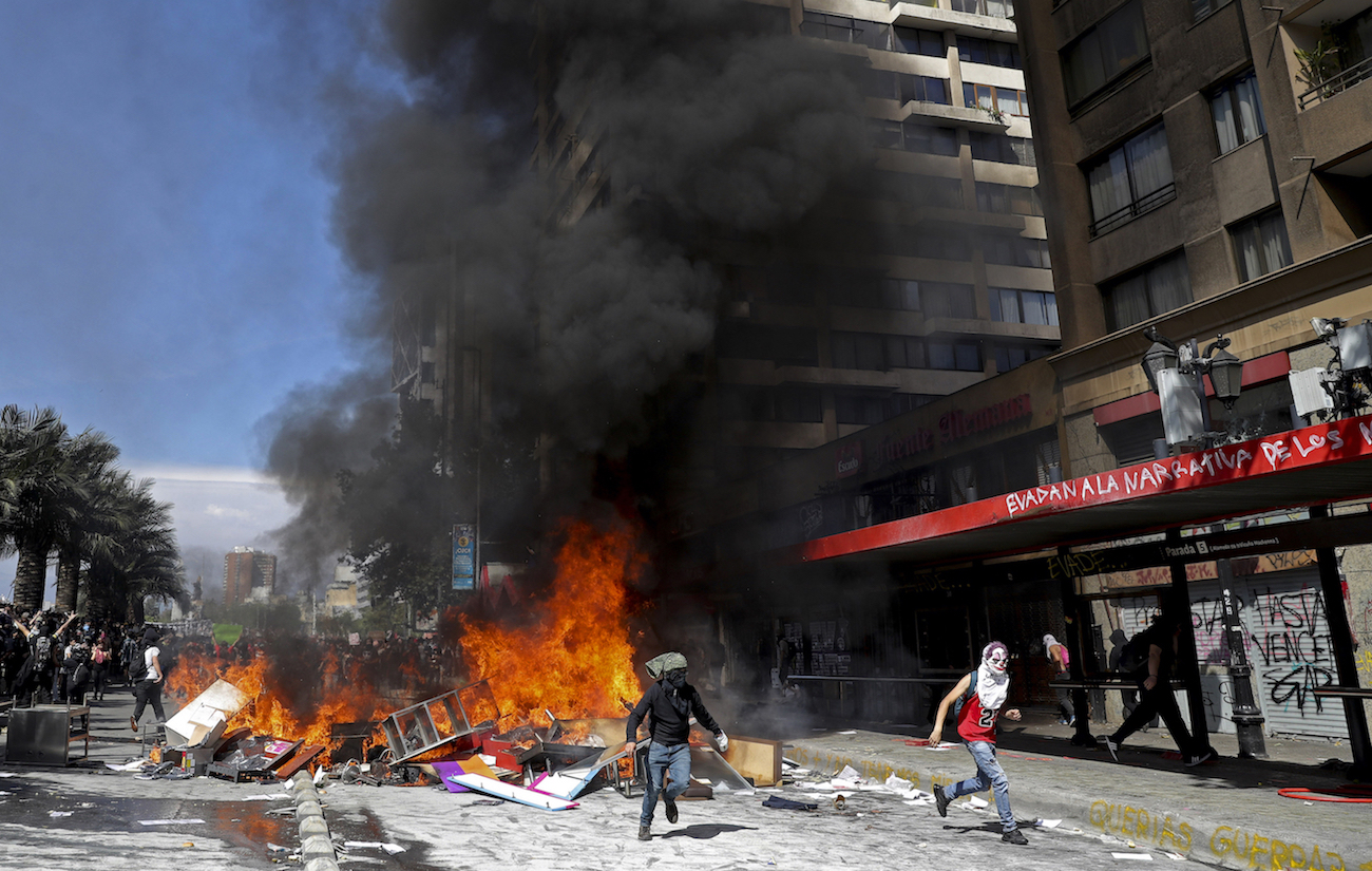 Manifestaciones y actos violentos en Santiago de Chile