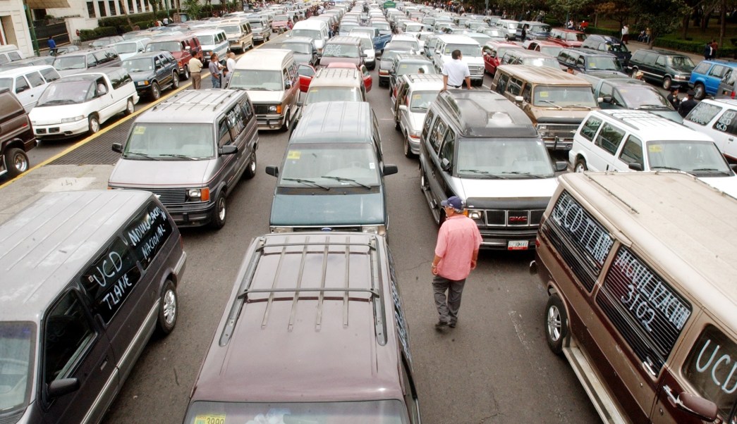 Foto: Buscan atender el reclamo de los vehículos que ya están dentro del territorio nacional, 27 de octubre de 2019, (AP, archivo)