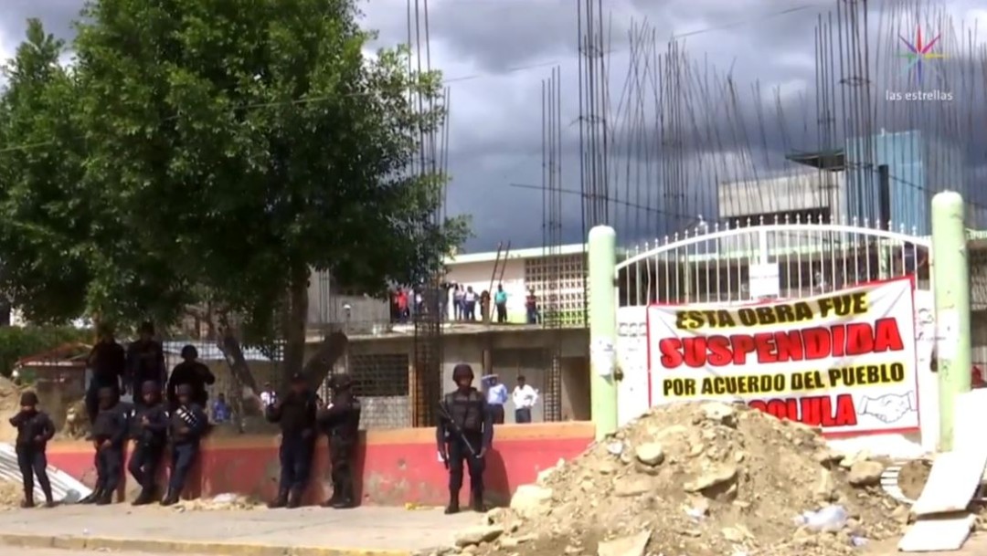 Crece conflicto por reconstrucción y destrucción de escuela en Tlacolula de Matamoros, Oaxaca