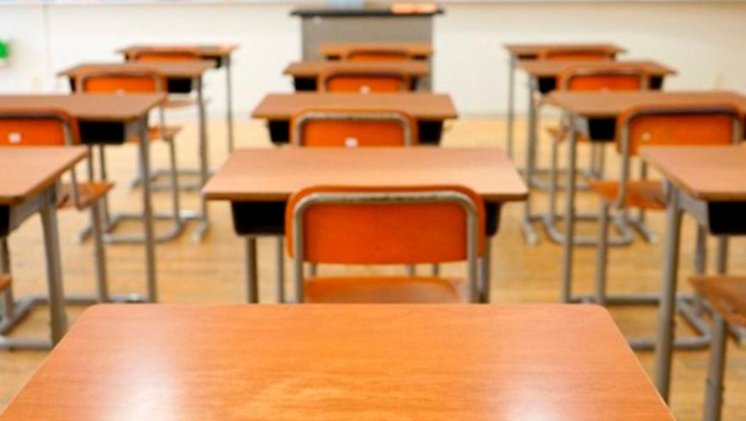AMLO anuncia rehabilitación de más de 170 mil escuelas primarias