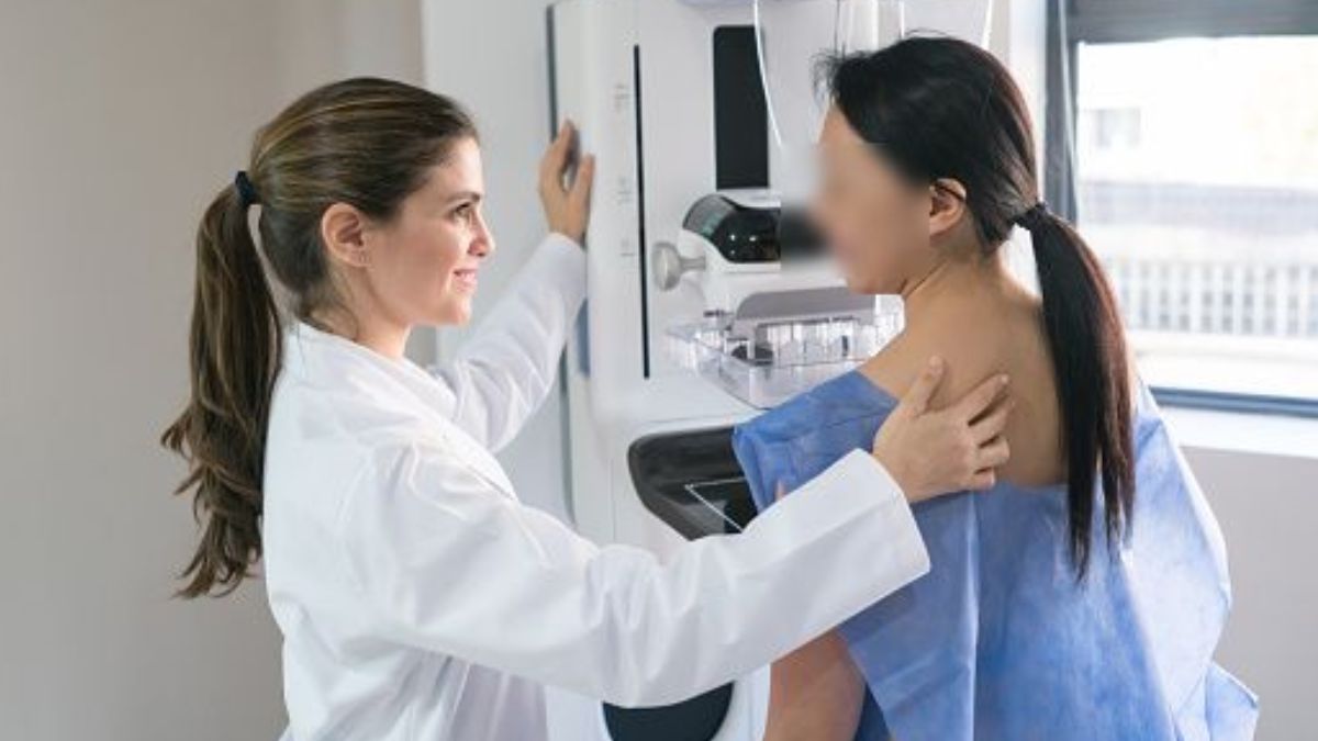Realizan mamografía
