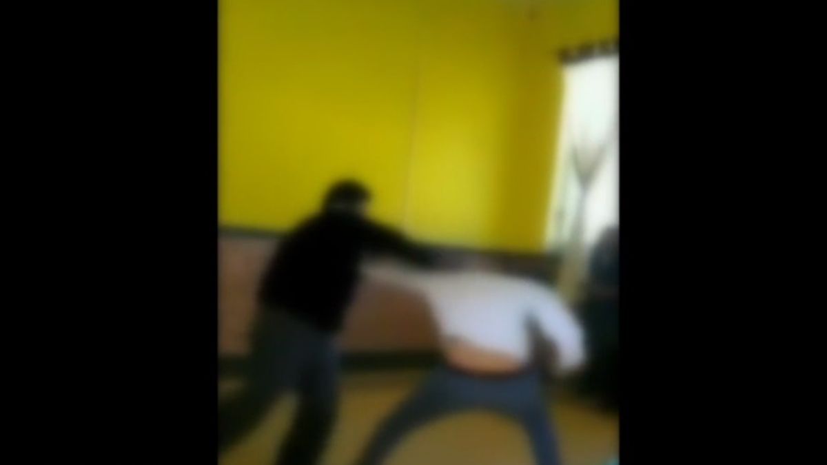 Video: Estudiantes organizan peleas en secundaria de Puebla