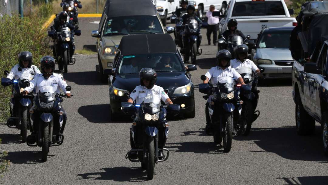 Familiares de policías asesinados en emboscada en Michoacán piden justicia