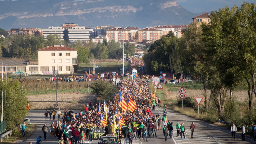 Foto Grupos independentistas marchan en Cataluña, España