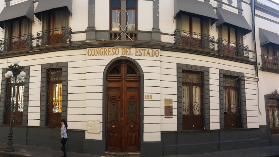 Puebla rechaza despenalización del aborto y matrimonio igualitario