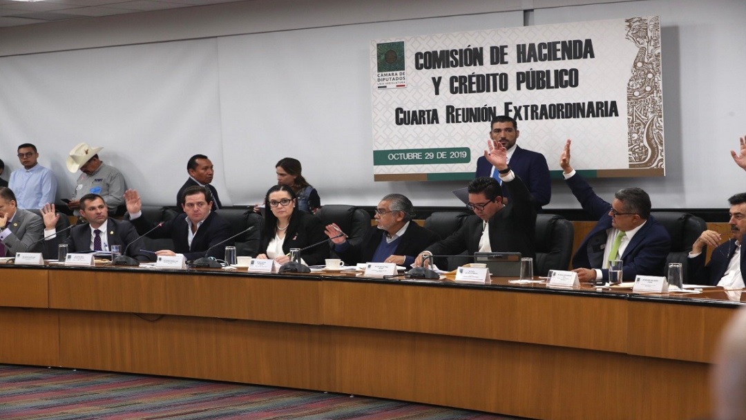 FOTO: Diputados avalan Ley de Ingresos en comisiones de San Lázaro; este miércoles va al Pleno