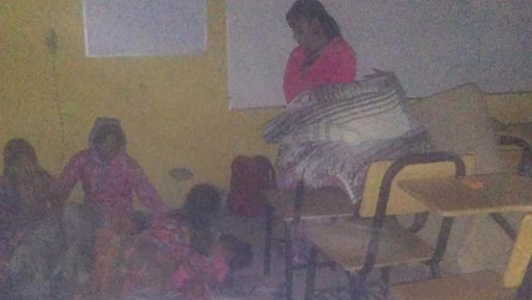 FOTO Maestra pide ayuda para escuela en comunidad rarámuri (Facebook)