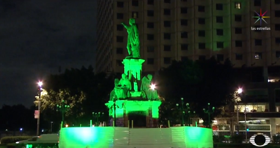 FOTO CDMX cubre edificios y monumentos por marcha del 2 de octubre (Noticieros Televisa)