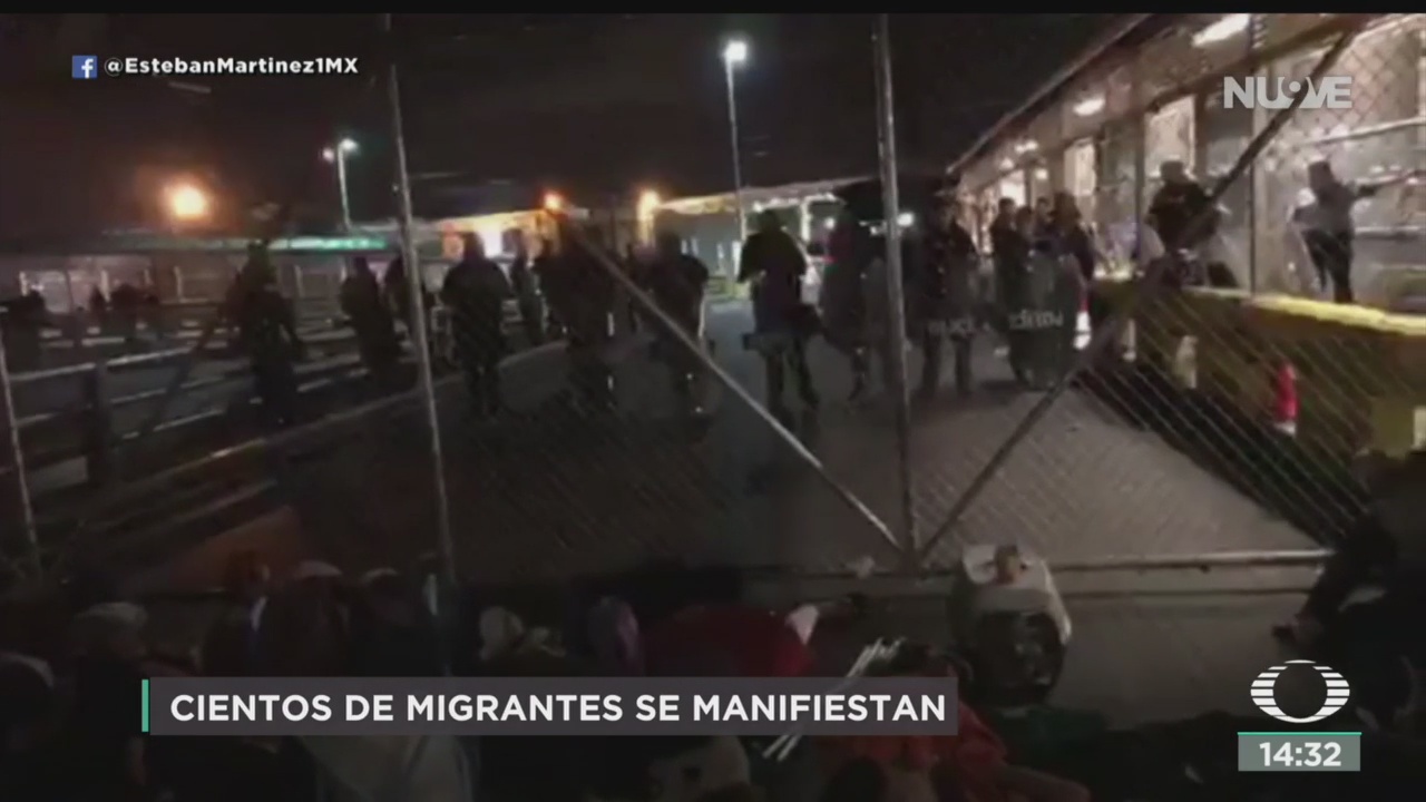 FOTO: Migrantes Bloquean Puente Fronterizo Espera Asilo Humanitario