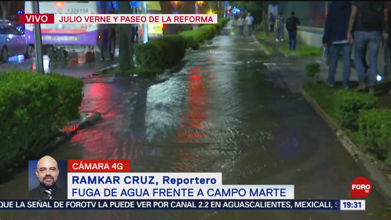 FOTO: Se registra fuga de agua frente a Campo Marte, 19 octubre 2019