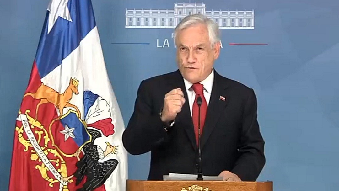 Piñera pide perdón y anuncia reformas en pensiones, salud, salarios y tarifas