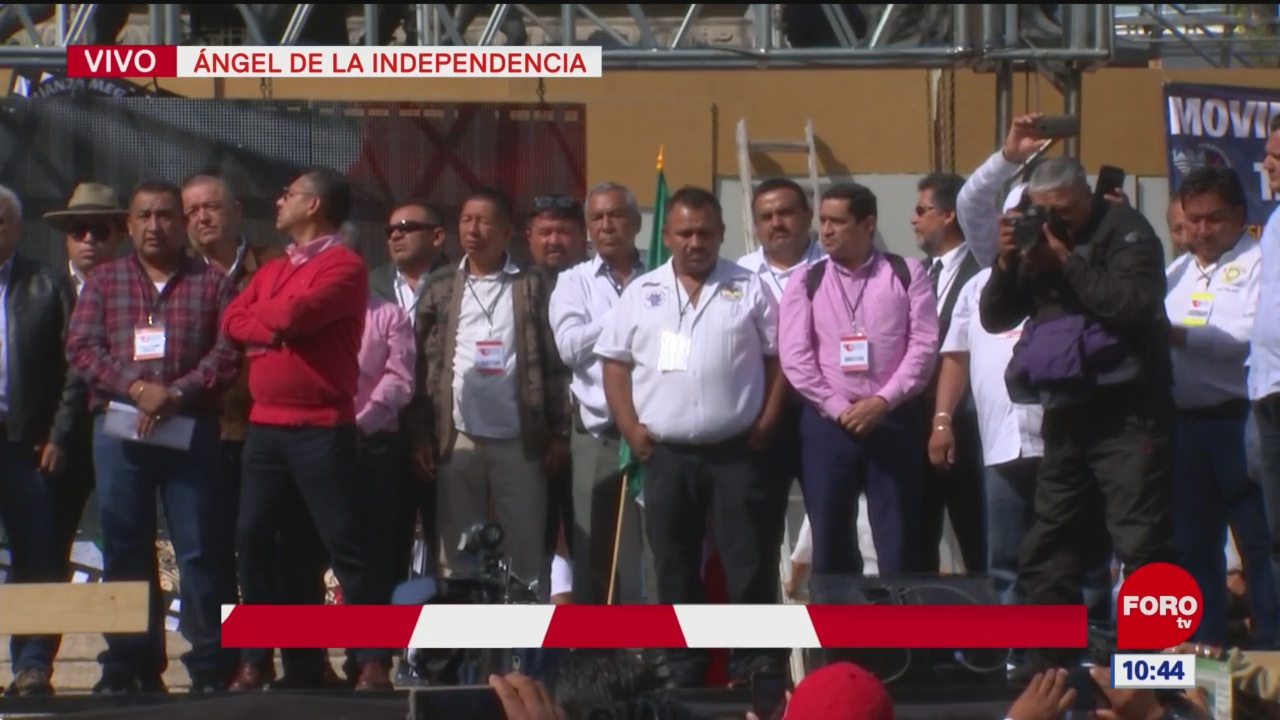Taxistas realizan mitin en Ángel de la Independencia, CDMX