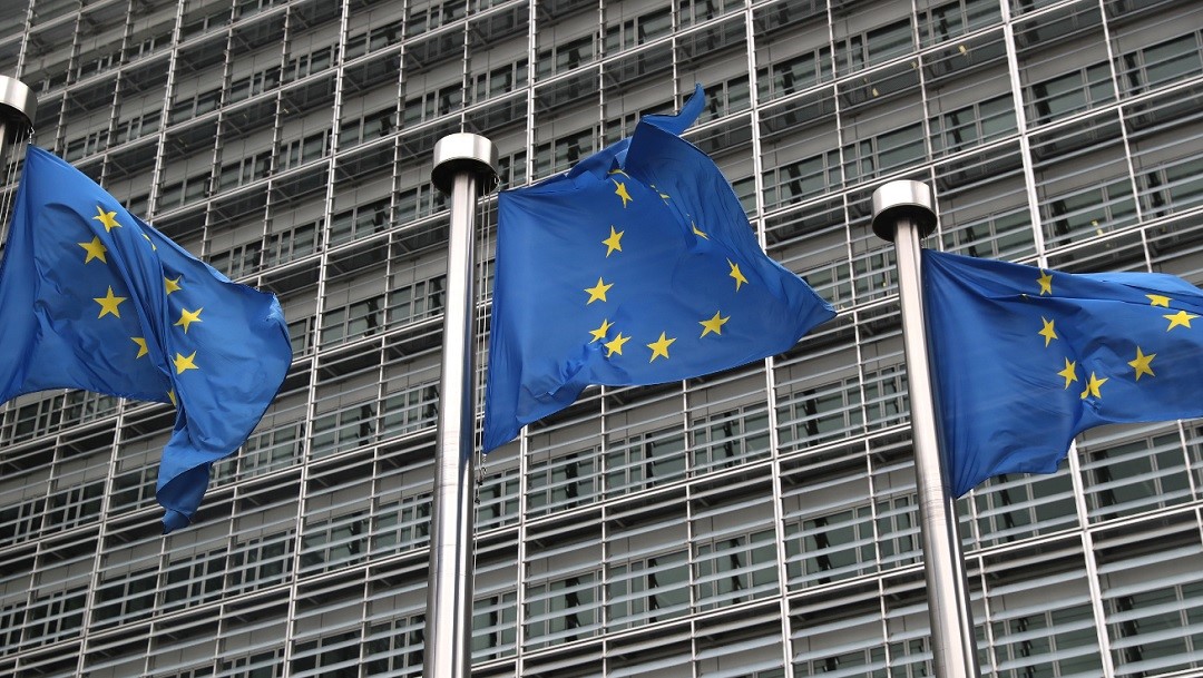 Unión Europea retira a Suiza y Costa Rica de su lista de paraísos fiscales