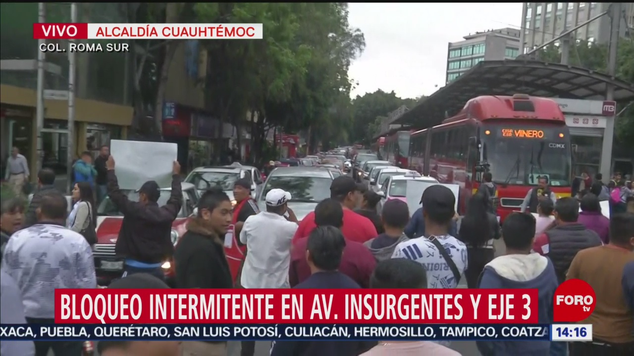 FOTO: Vendedores ambulantes bloquean avenida Insurgentes Eje 3 Sur CDMX