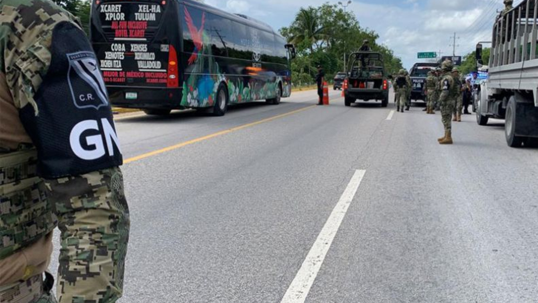 FOTO: El asaltante abordó la unidad con destino a Playa del Carmen, en Puerto Morelos, y durante el trayecto sacó un arma y amagó a los pasajeros, 3 de noviembre de 2019, (Noticieros Televisa)