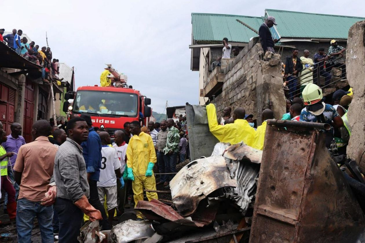 Suman 26 muertos por accidente aéreo en Congo
