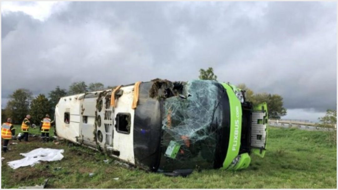 Foto: Autobús vuelca y deja 33 heridos en Francia, 3 de noviembre de 2019 (AFP)