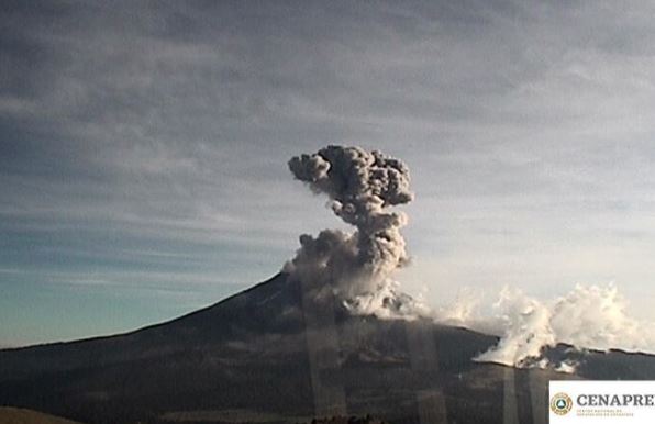 Reportan caída de ceniza del volcán Popocatépetl en Amecameca y Tlalmanalco