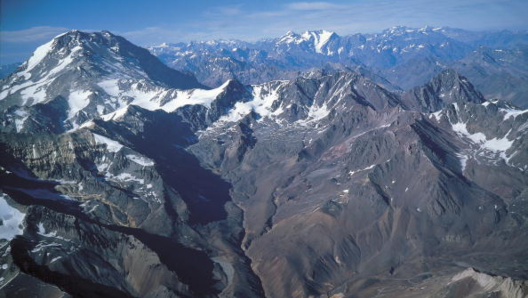 Imagen: Los Andes, al igual que otras regiones del mundo de alta montaña, son más sensibles al cambio climático que tierras bajas y han registrado en los últimos años una subida de temperaturas de entre 2 y 4 grados centígrados, 4 de noviembre de 2019 (Getty Images, archivo)